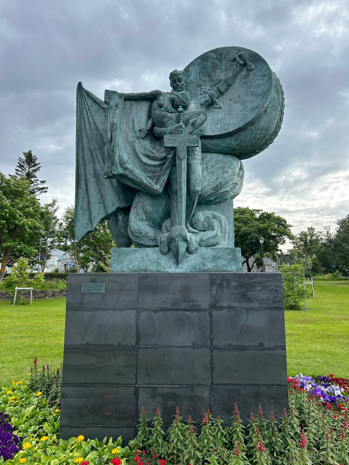 Úr Álögum, Reykjavík